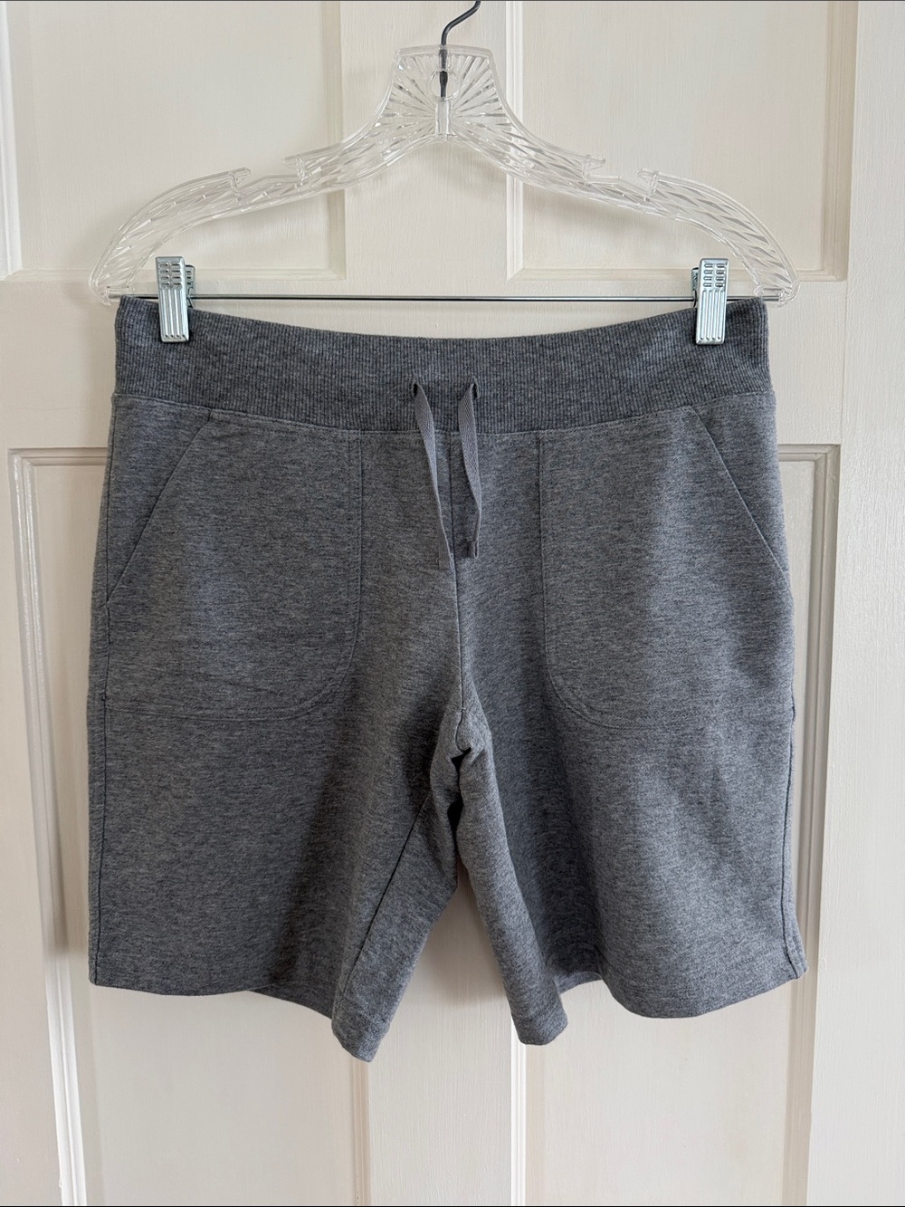 👟Athletic Works gray knit drawstring shorts. Size S.
